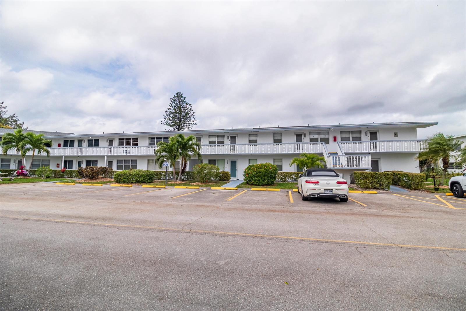 120 Northampton # F, West Palm Beach FL 33417 photo 3
