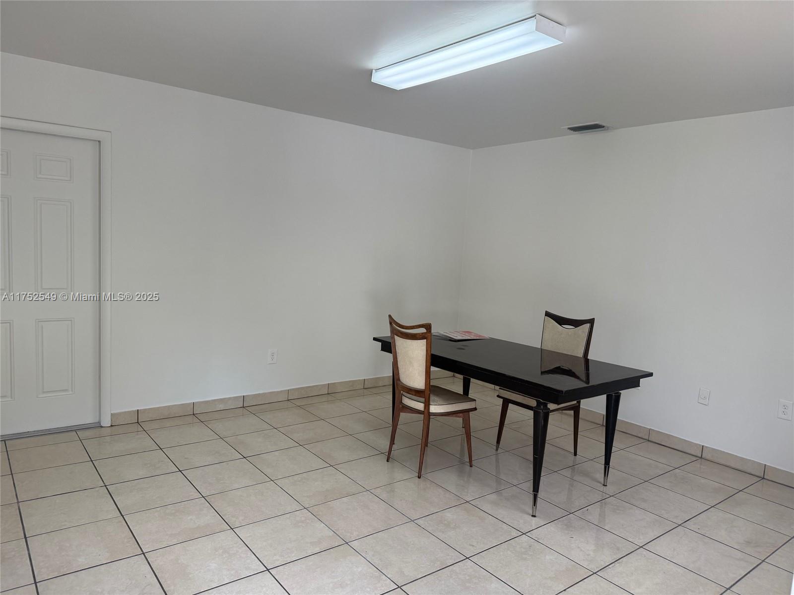 2471 W 80th St, Hialeah FL 33016 photo 3