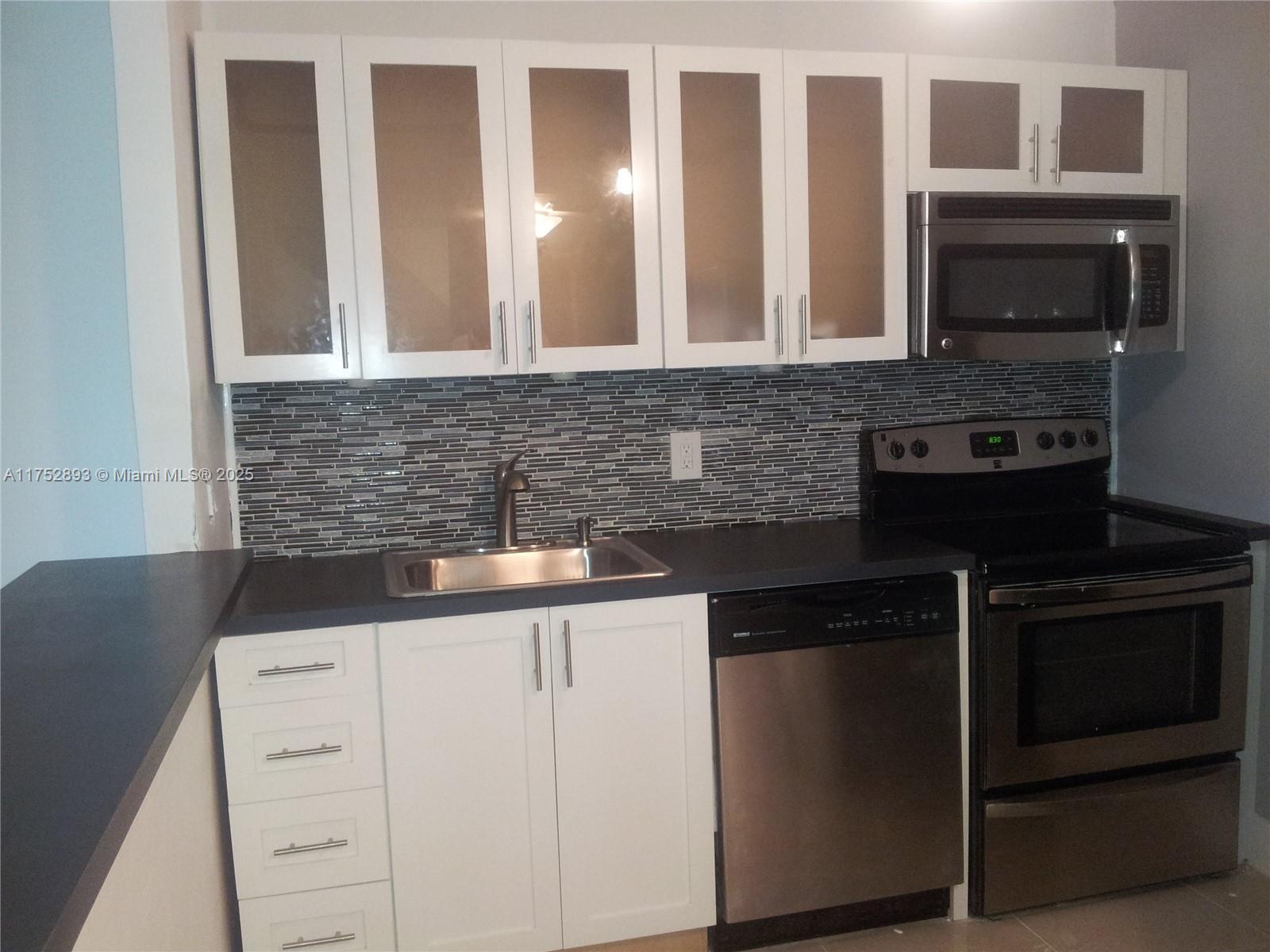 1470 NE 123rd St # A204, North Miami FL 33161 photo 2