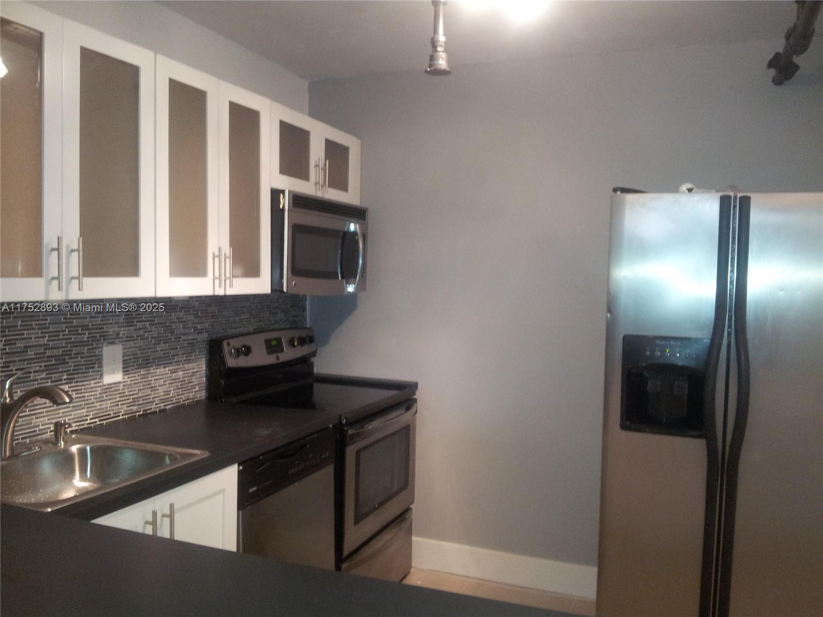 1470 NE 123rd St # A204, North Miami FL 33161 photo 3