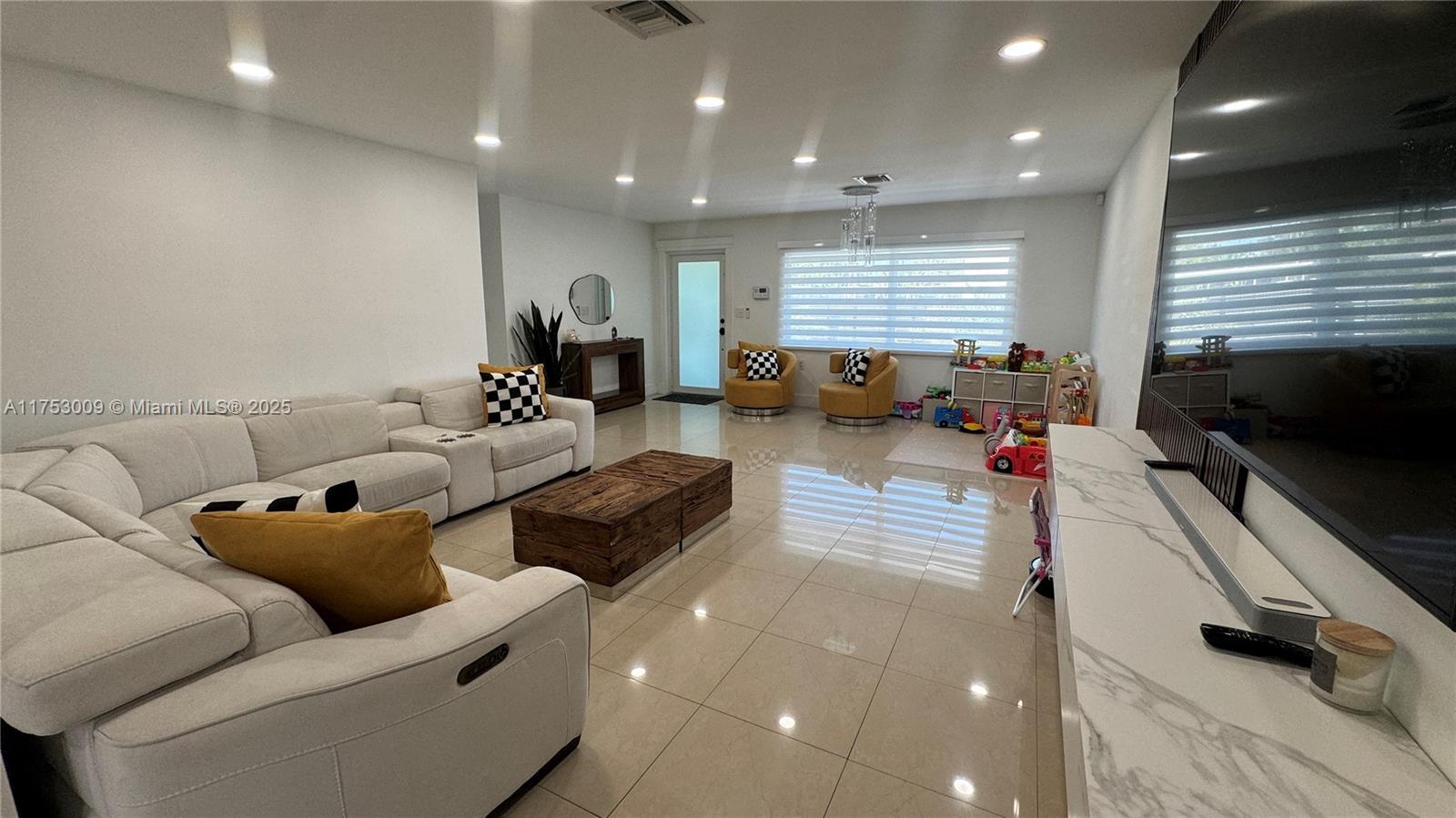 18525 NW 38th Ave # 1, Miami Gardens FL 33055 photo 5