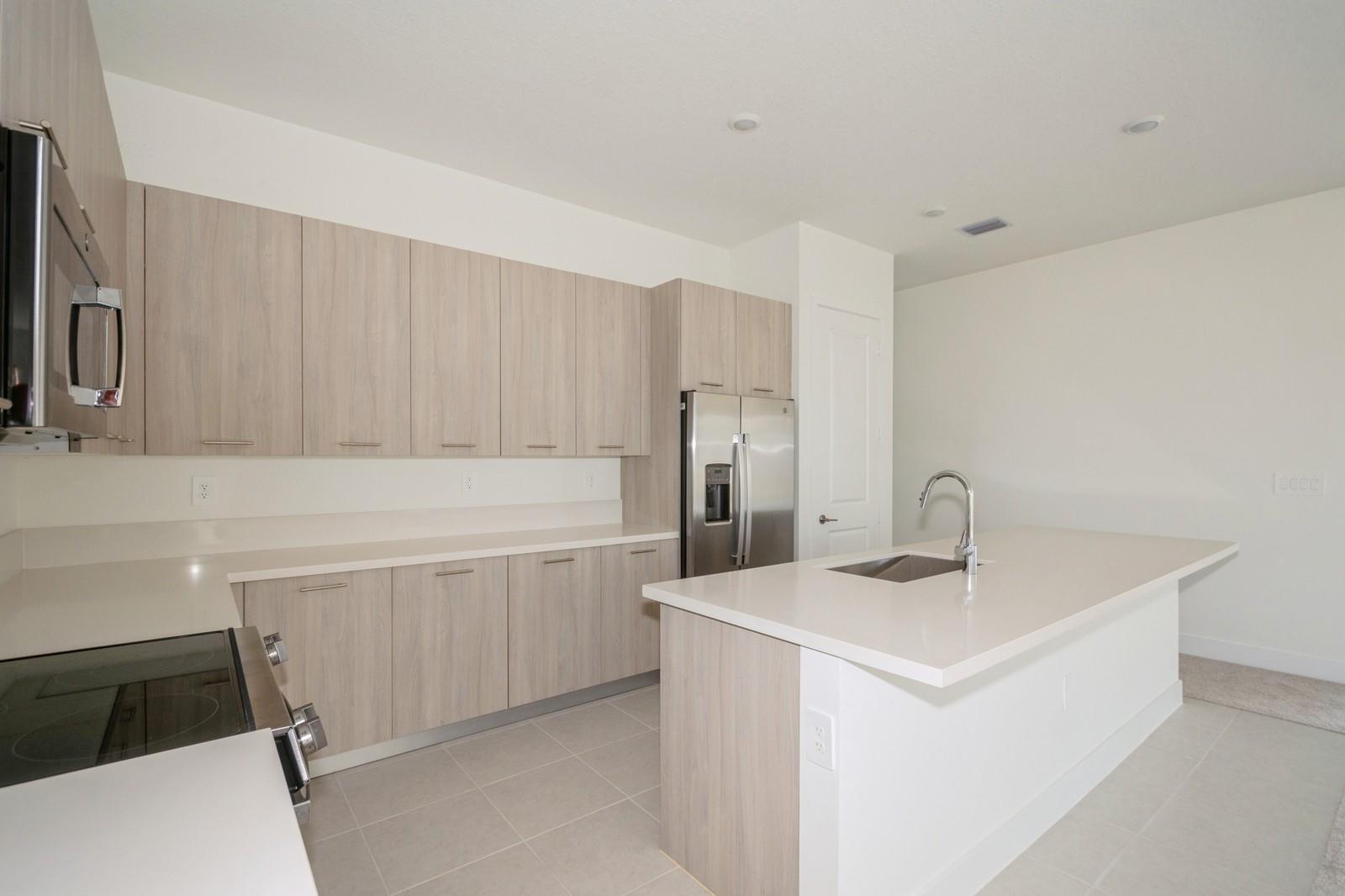 12290 SW 44th Court, Davie FL 33330 photo 2