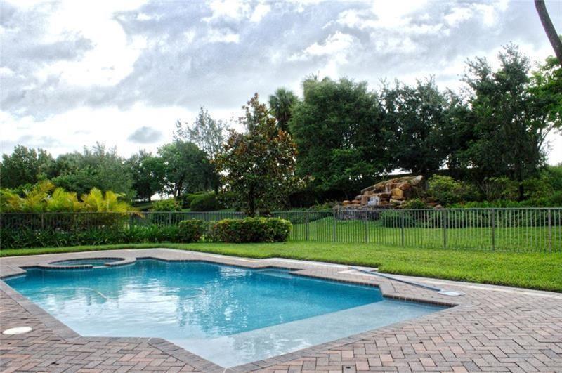 8166 Emerald Avenue, Parkland FL 33076 photo 2