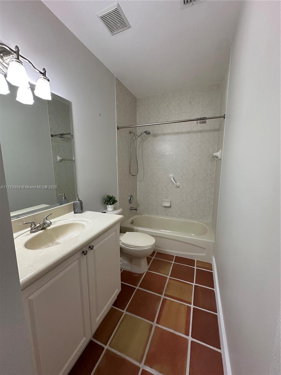 14982 SW 17th Ln # 1, Miami FL 33185 photo 4