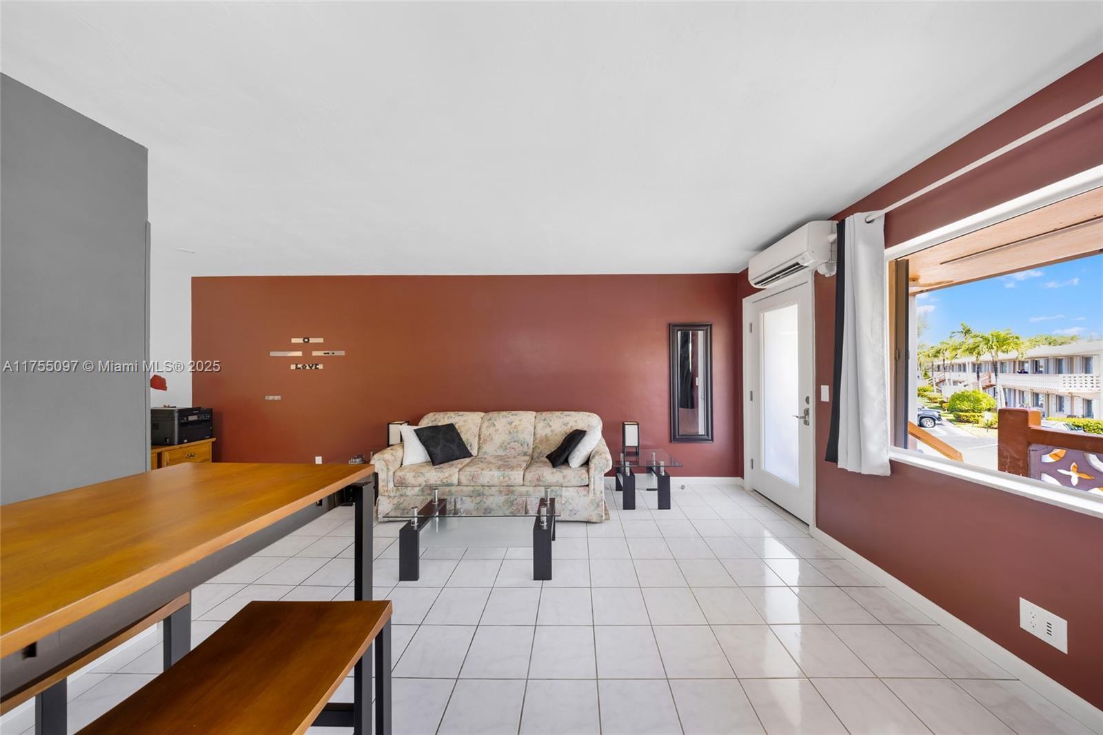 900 SW 10th Ter # 16S, Hallandale Beach FL 33009 photo 2