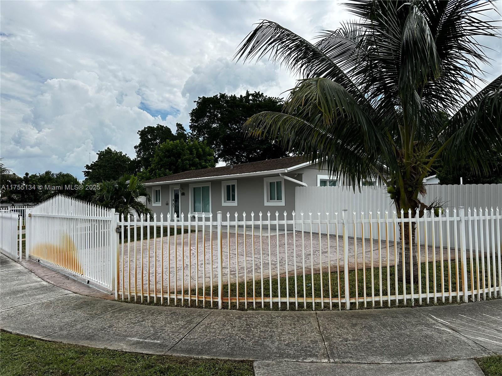 19911 NW 43rd Pl, Miami Gardens FL 33055 photo 2