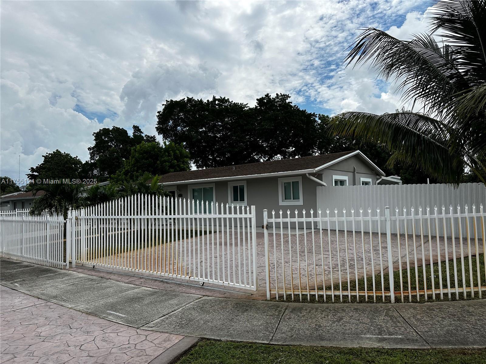 19911 NW 43rd Pl, Miami Gardens FL 33055 photo 3