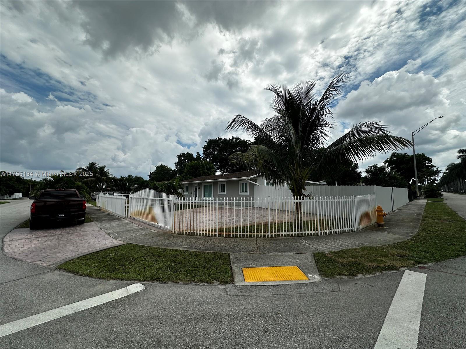 19911 NW 43rd Pl, Miami Gardens FL 33055