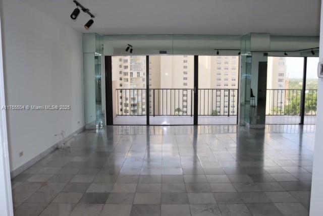 1800 NE 114th St # 1108, Miami FL 33181 photo 2