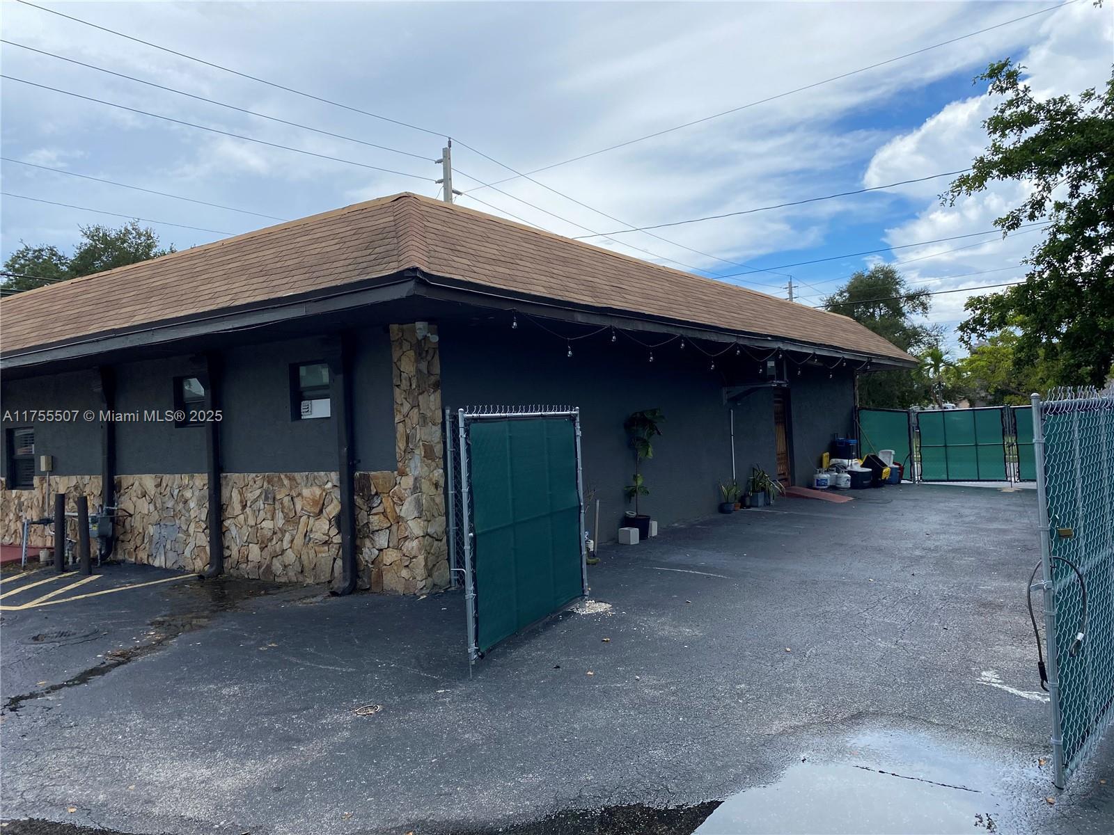 715 NW 1st St, Dania Beach FL 33004 photo 4