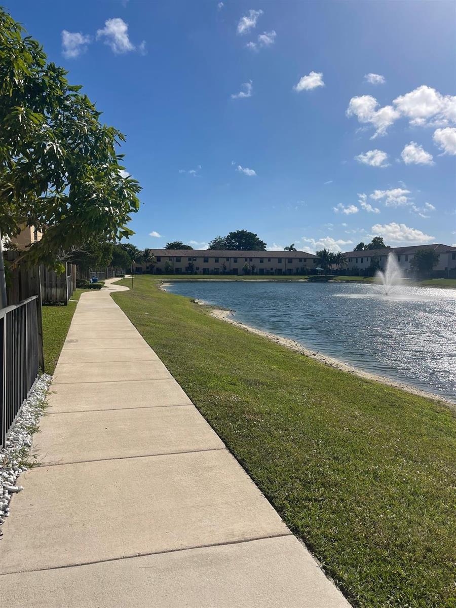 5454 NW 27 Street # 5454, Margate FL 33063 photo 4