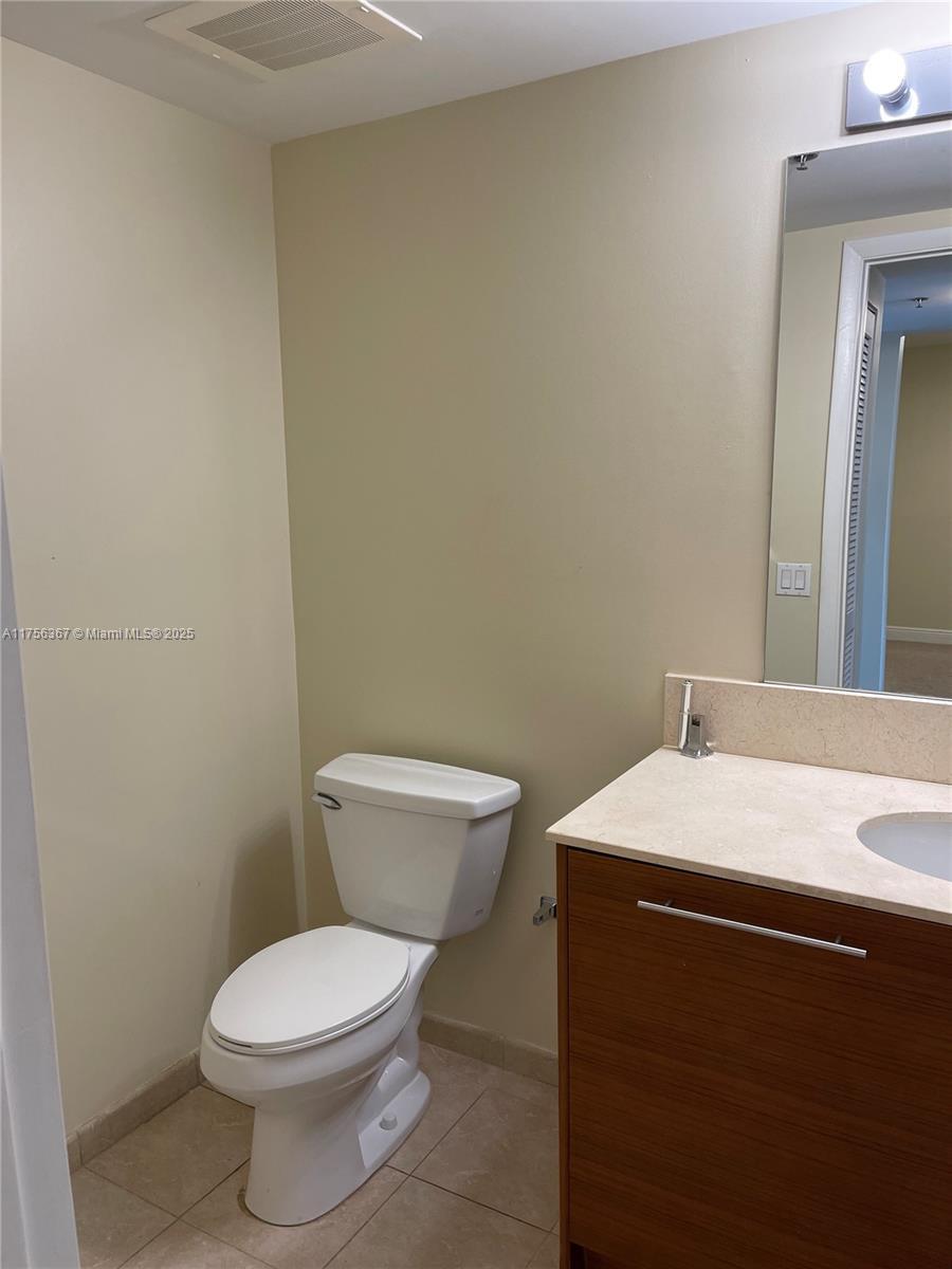 2681 N Flamingo Rd # 707S, Sunrise FL 33323 photo 3