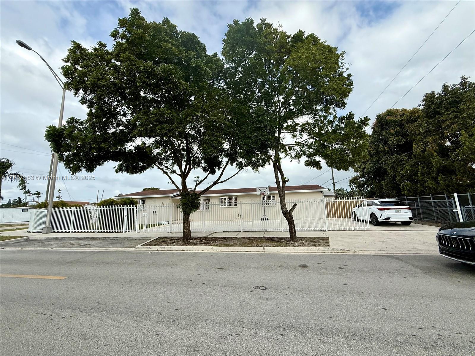 661 SE 7th Ave # 661, Hialeah FL 33010 photo 2