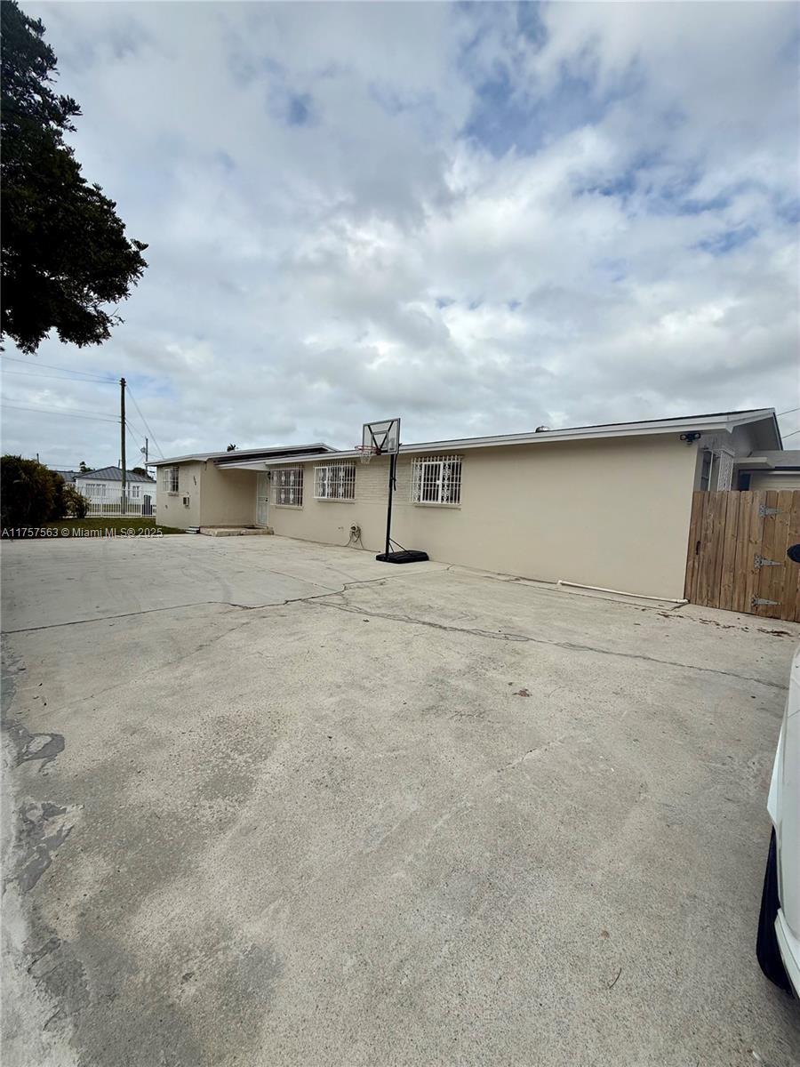 661 SE 7th Ave # 661, Hialeah FL 33010 photo 3