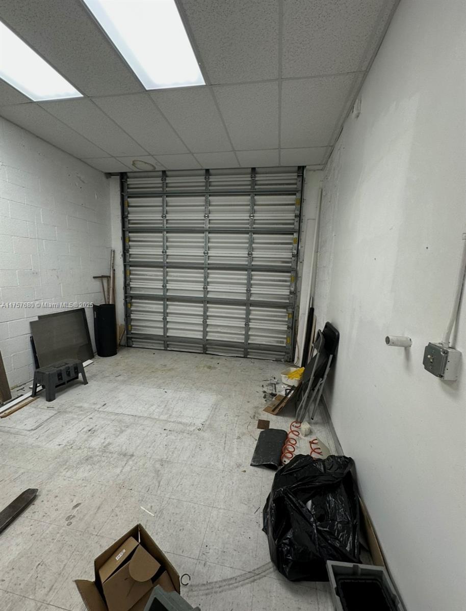 8002 NW 90th St, Medley FL 33166 photo 3