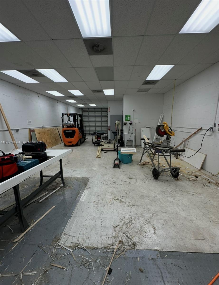 8002 NW 90th St, Medley FL 33166 photo 4