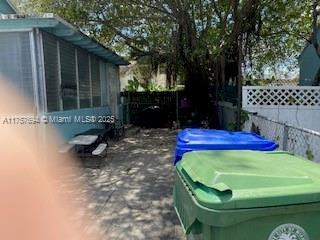 2156 NW 32nd St, Miami FL 33142 photo 3