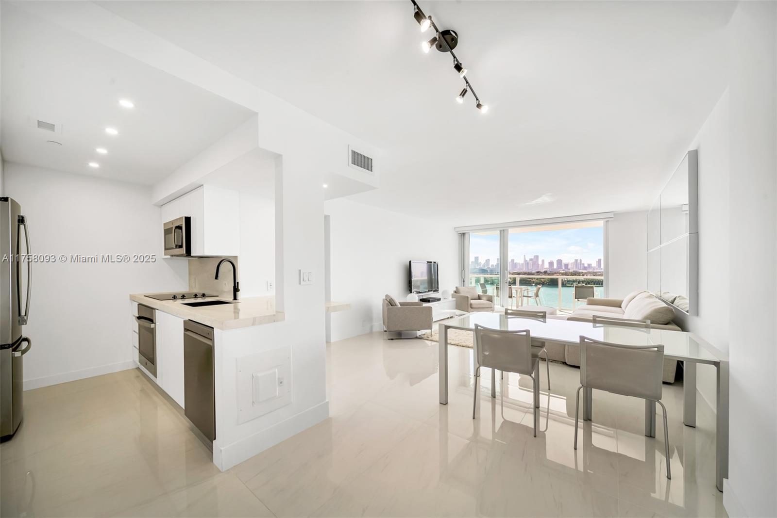 1000 West Ave # 1416, Miami Beach FL 33139 photo 3