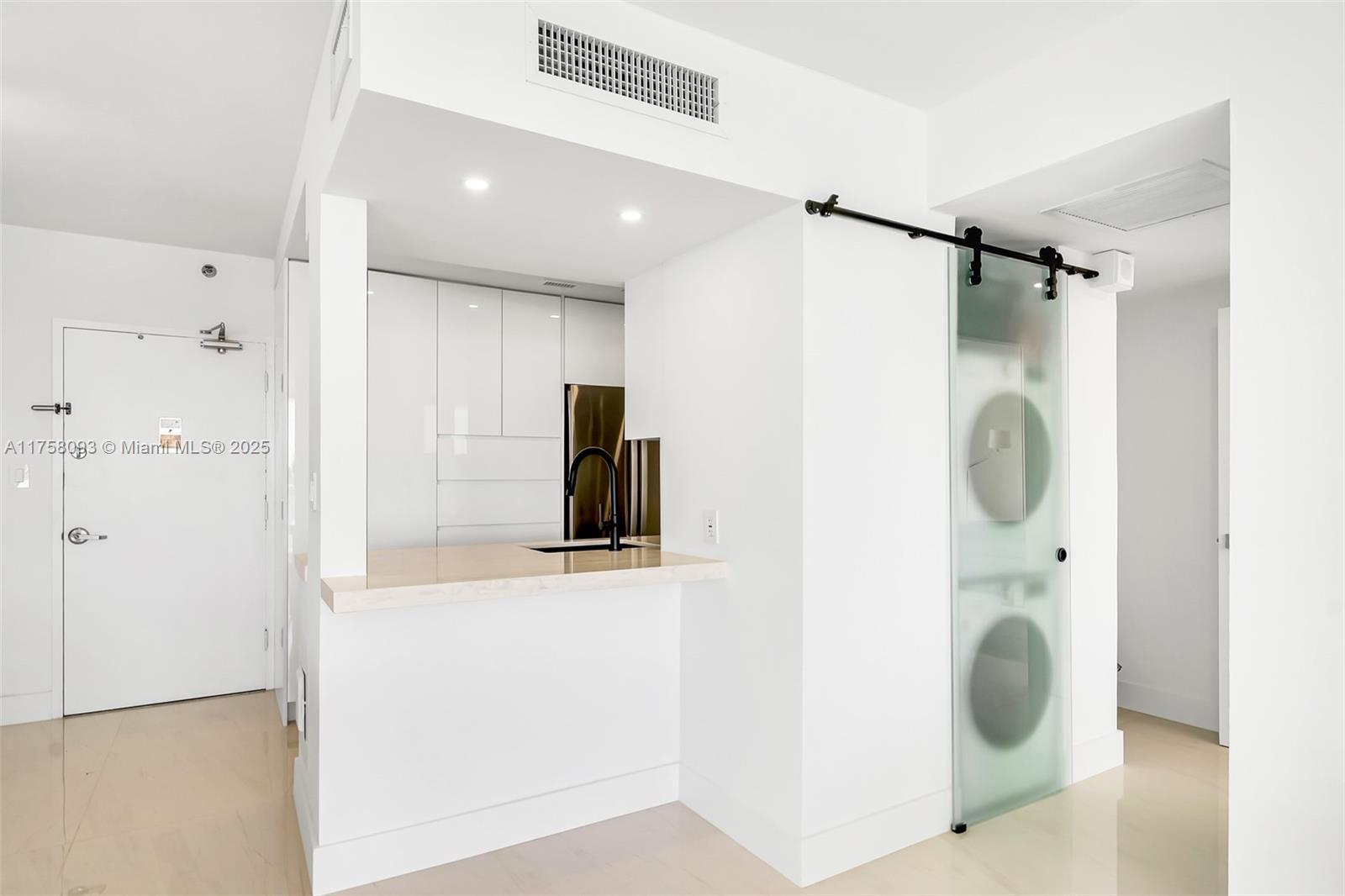 1000 West Ave # 1416, Miami Beach FL 33139 photo 4