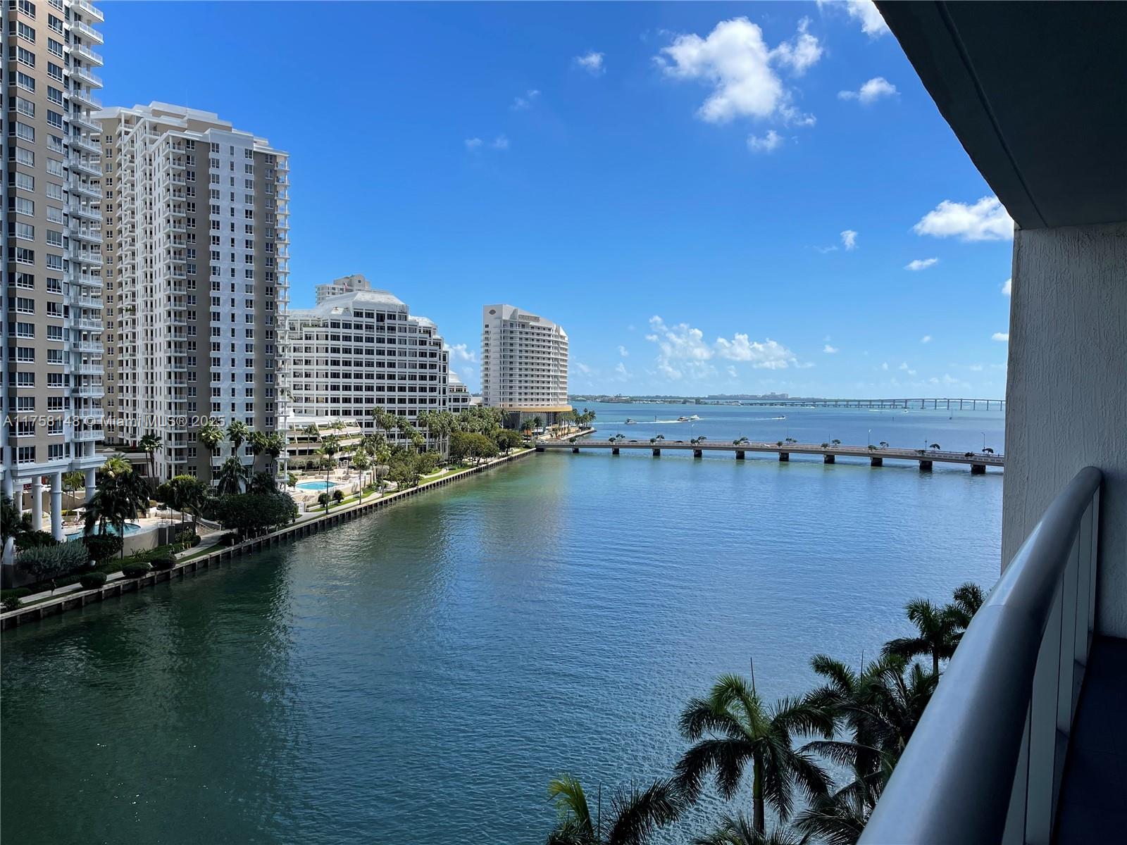 465 Brickell Ave # 819, Miami FL 33131 photo 3