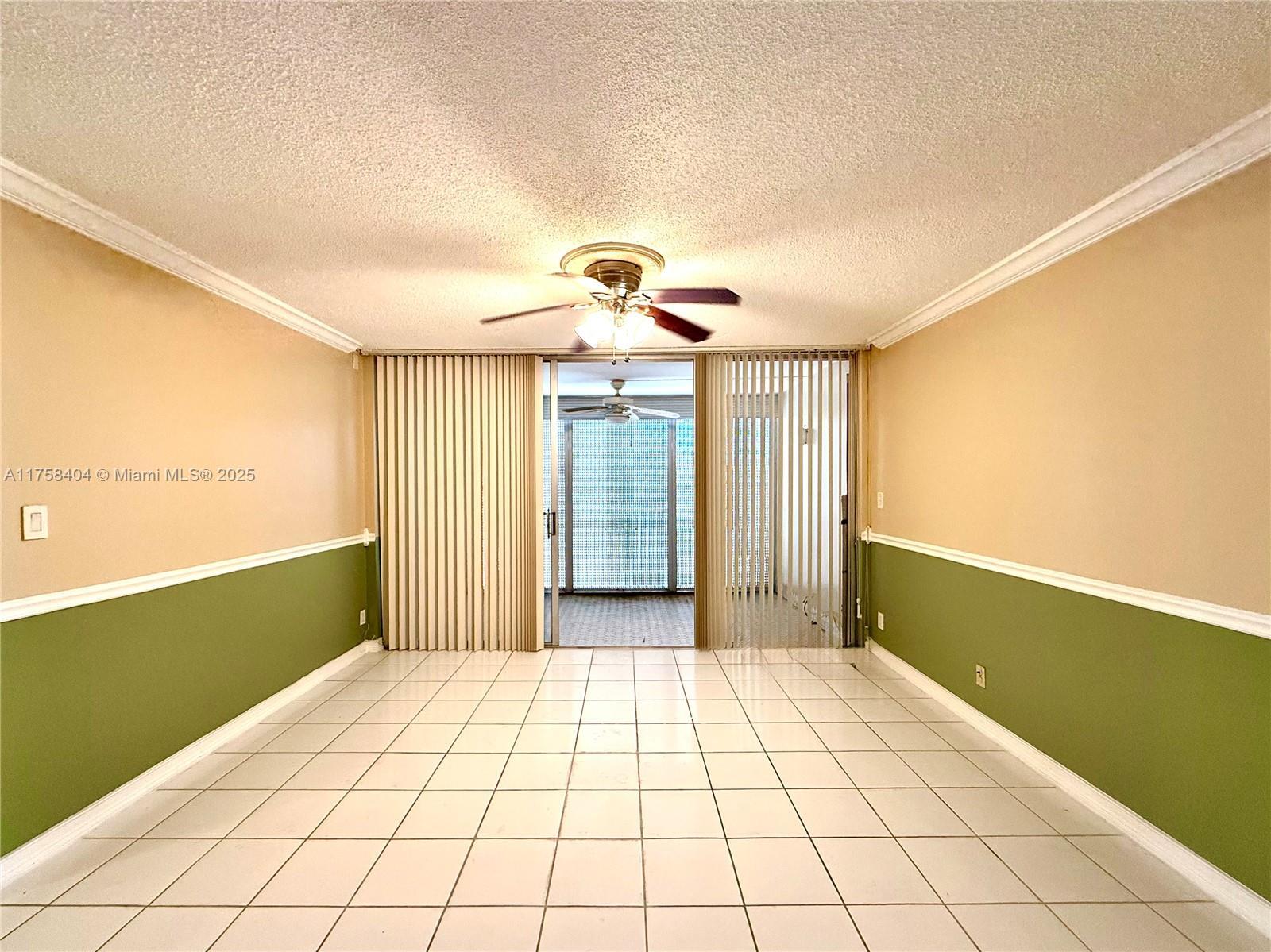 920 NE 199th St # 4J, Miami FL 33179 photo 3