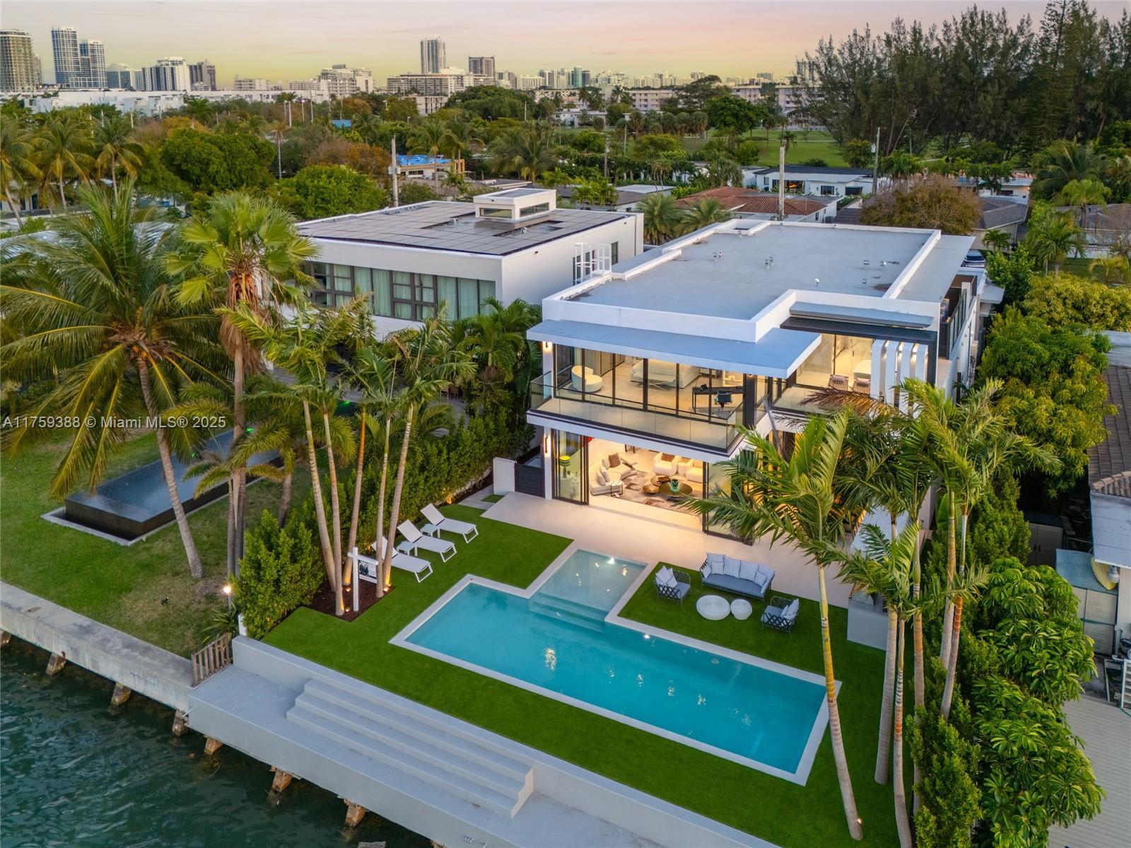 315 N Shore Dr, Miami Beach FL 33141 photo 3