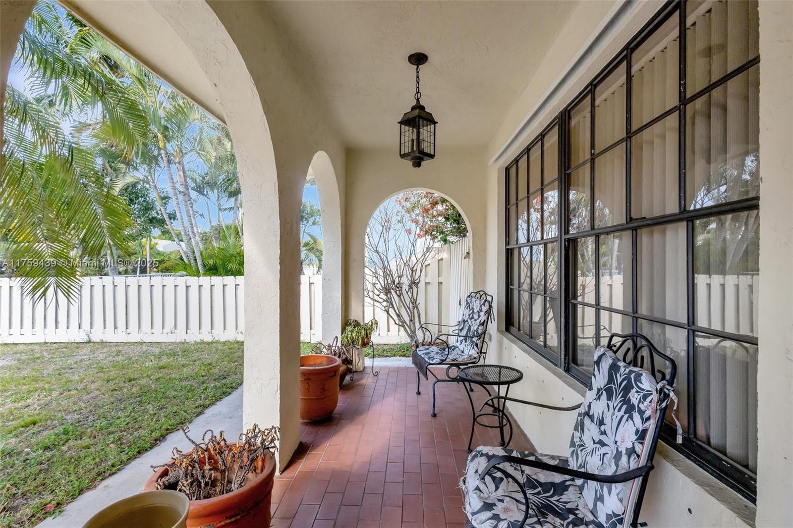 713 Highland Dr, West Palm Beach FL 33405 photo 3