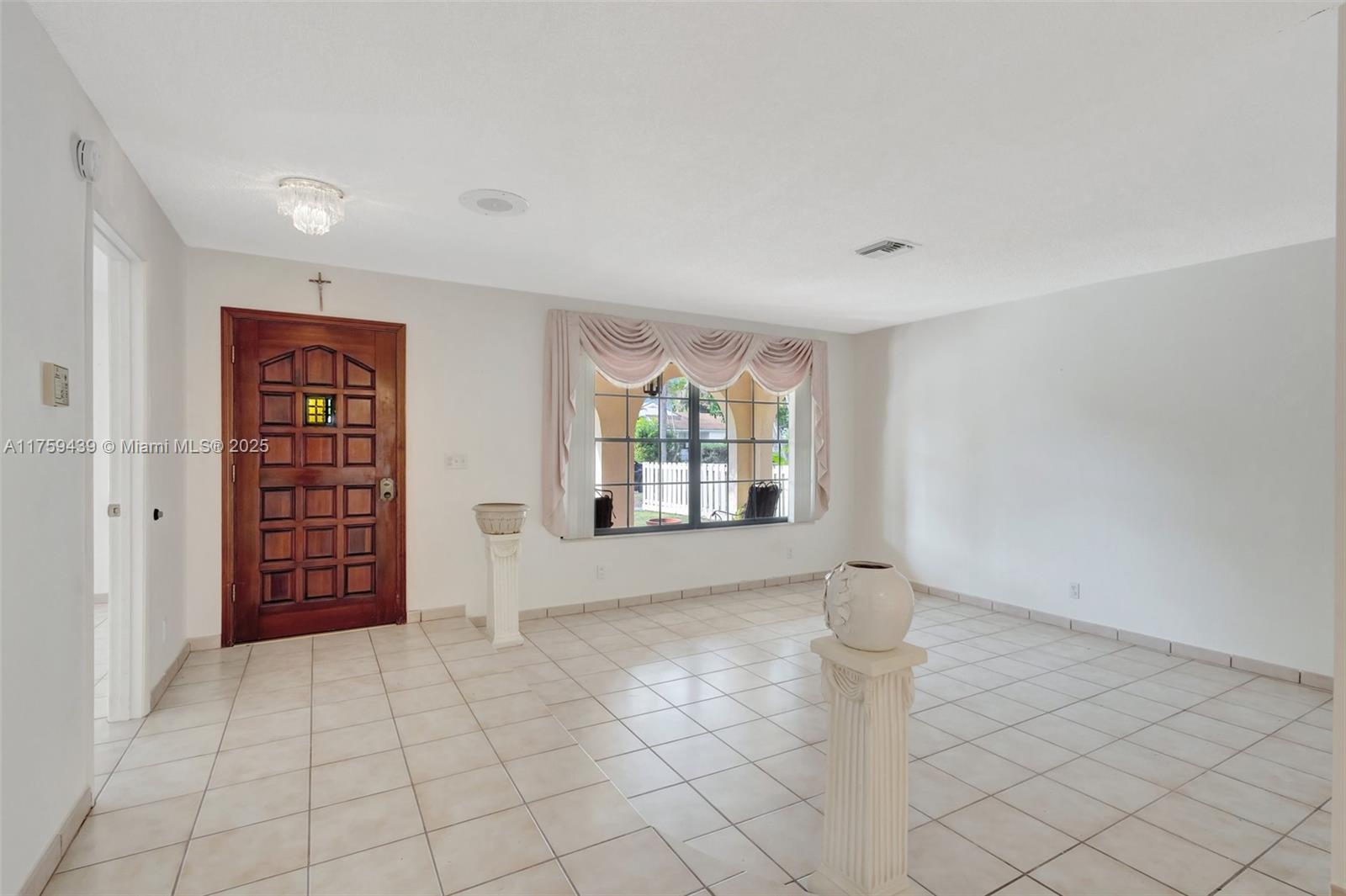 713 Highland Dr, West Palm Beach FL 33405 photo 4