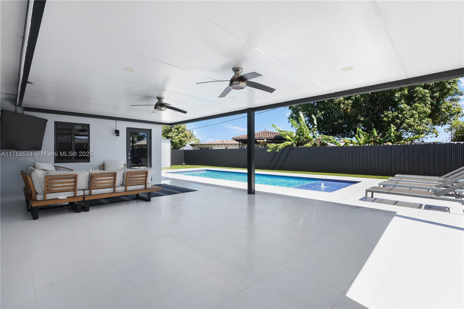4165 W 5th Ln # 4165, Hialeah FL 33012 photo 3