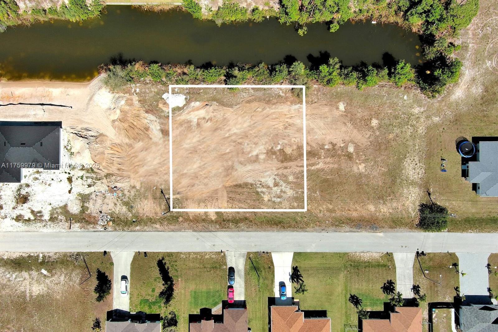1611 NW 2nd St, Cape Coral, FL 33993 photo 4