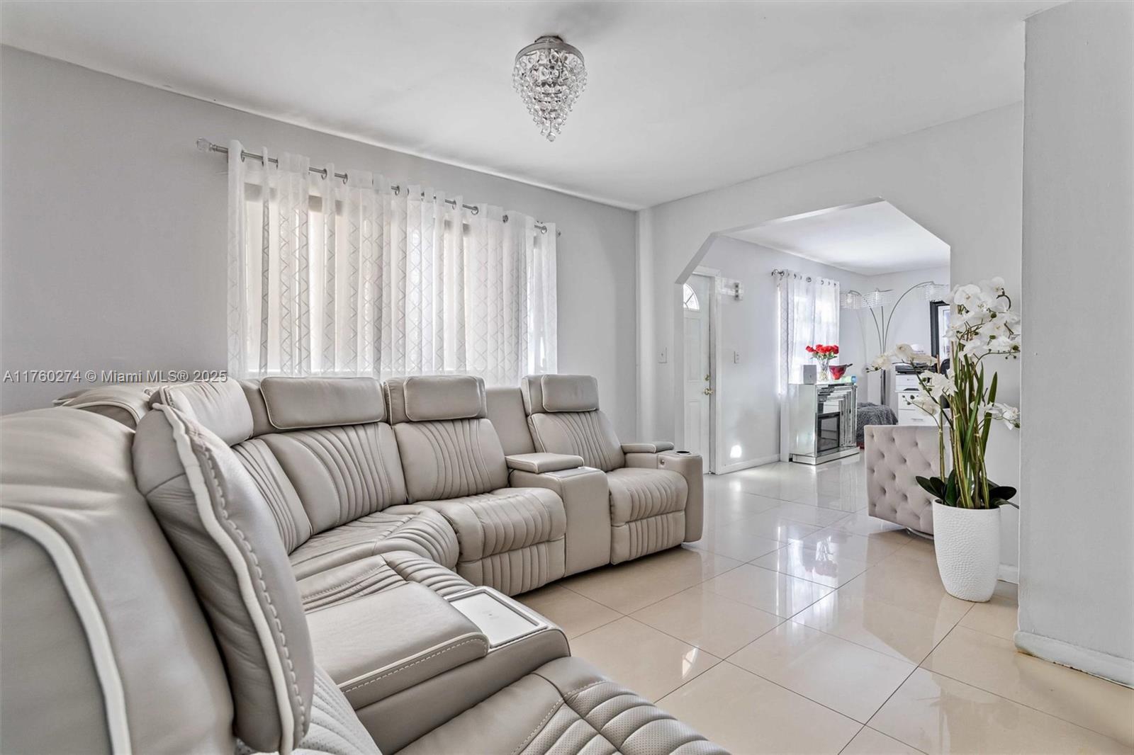 1002 E 20th St, Hialeah FL 33013 photo 2