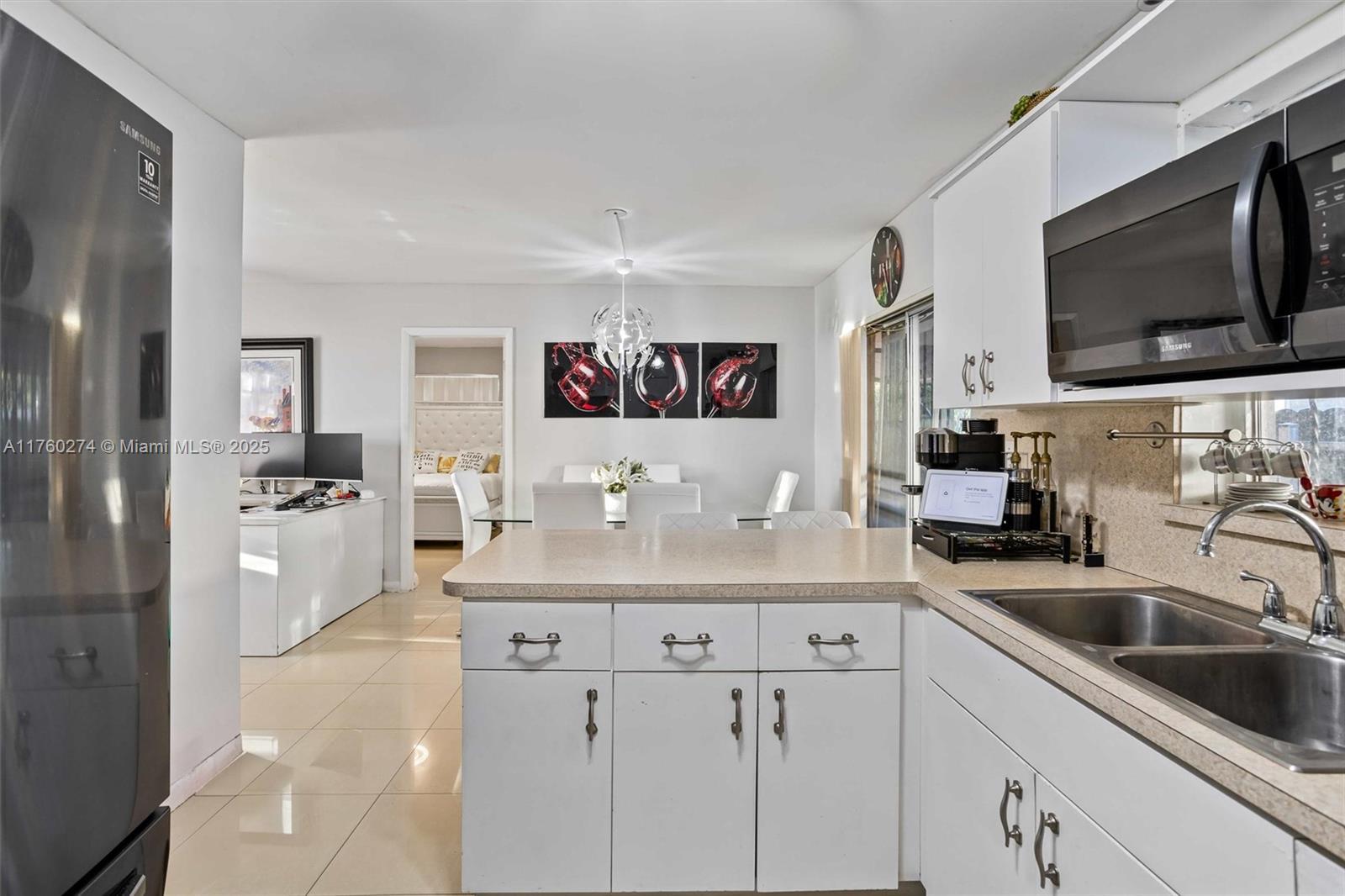 1002 E 20th St, Hialeah FL 33013 photo 3