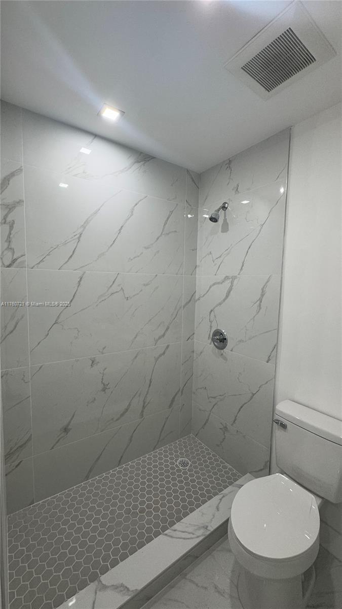 540 E 37th St # 4, Hialeah FL 33013 photo 5