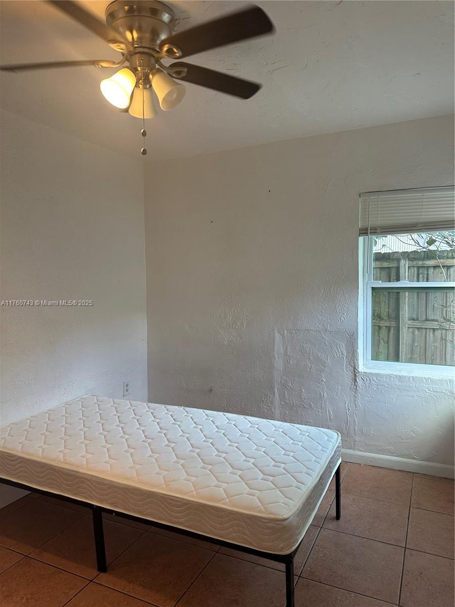 615 NE 3rd St # 4, Hallandale Beach FL 33009 photo 2