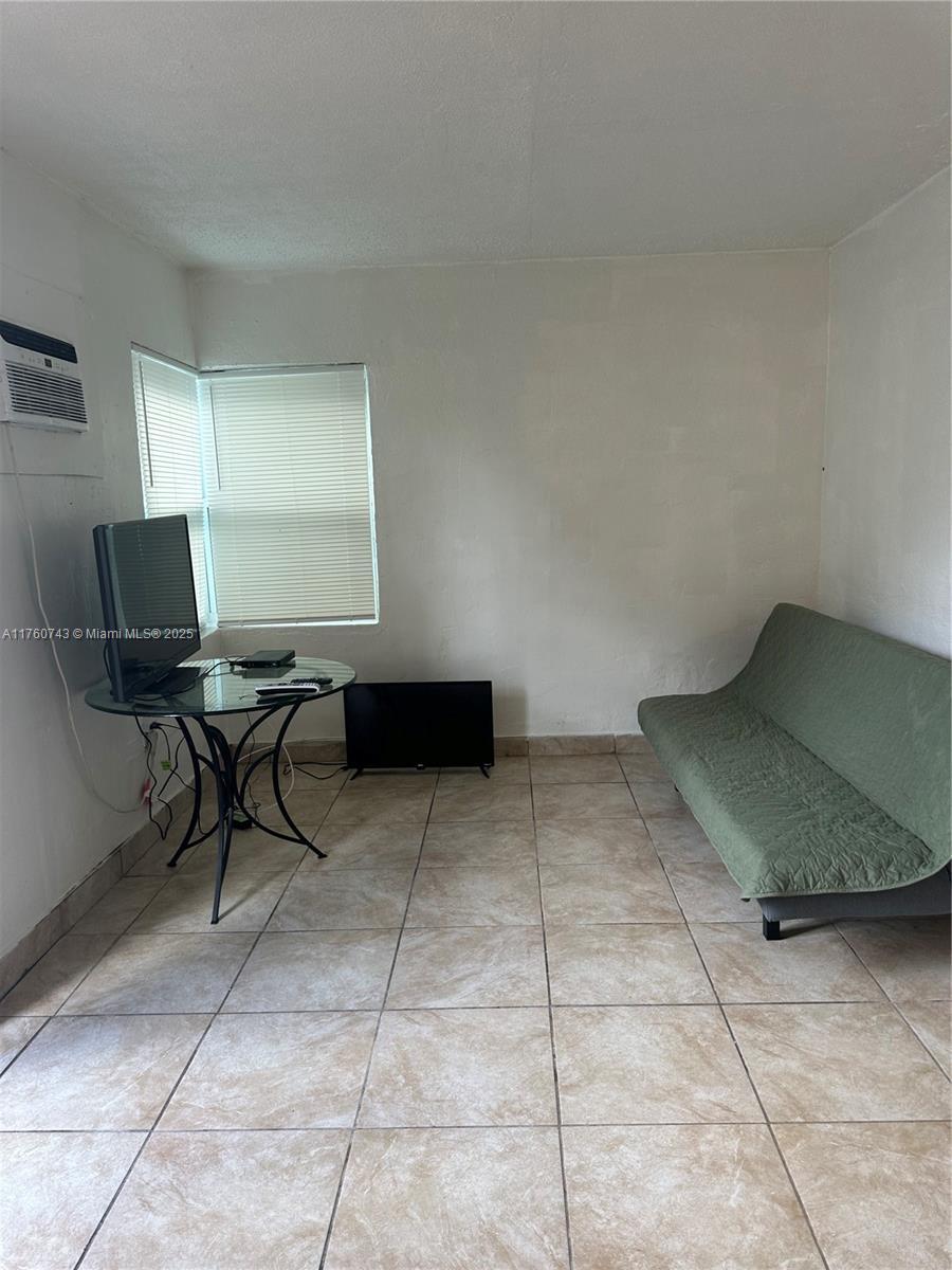 615 NE 3rd St # 4, Hallandale Beach FL 33009 photo 5