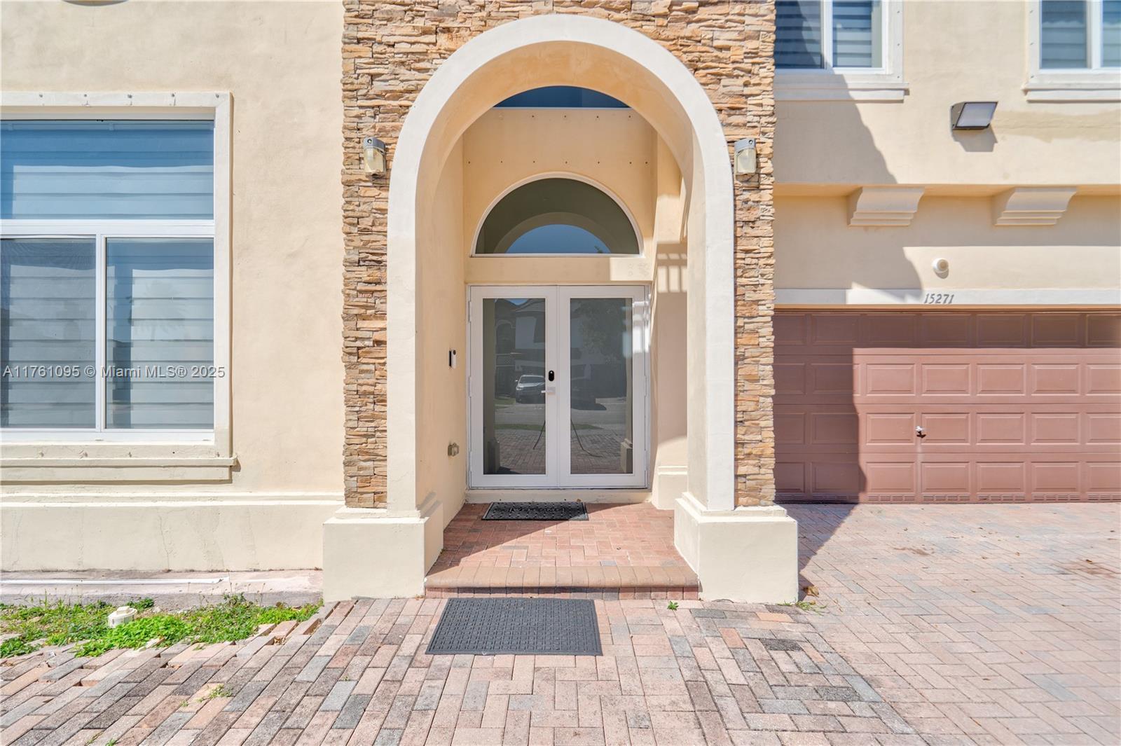 15271 SW 15th Way, Miami FL 33194 photo 5