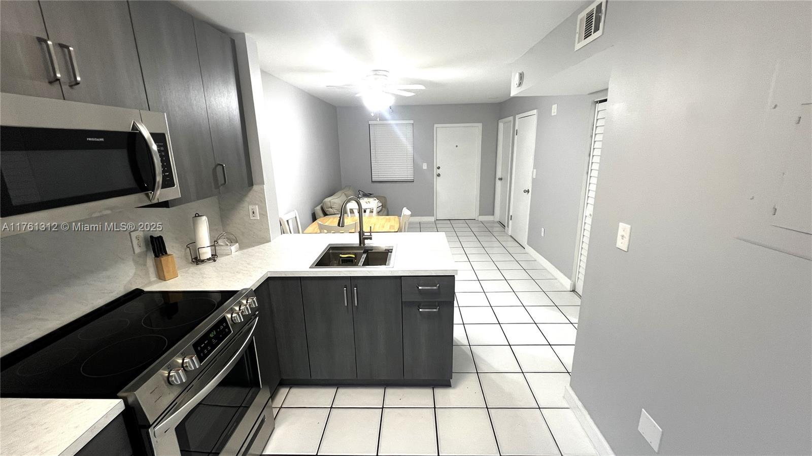 2575 SW 27th Ave # 205, Miami FL 33133 photo 4