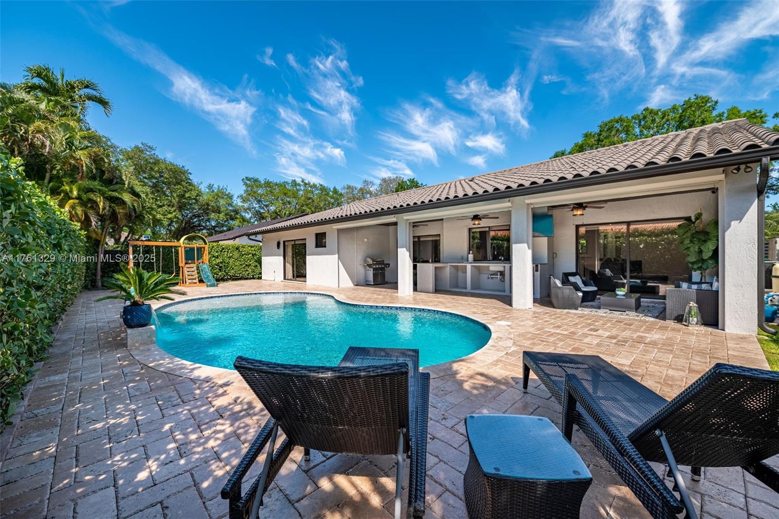 8360 NW 167th Ter, Miami Lakes FL 33016