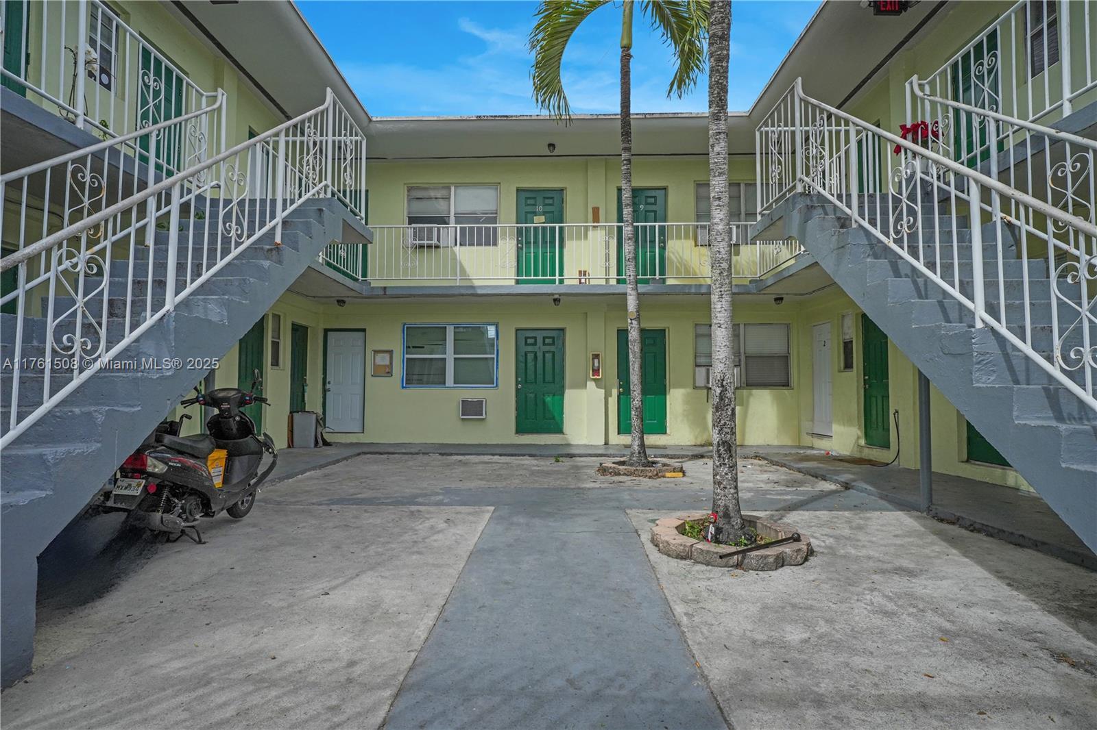 1575 NW 59th St, Miami FL 33142 photo 2