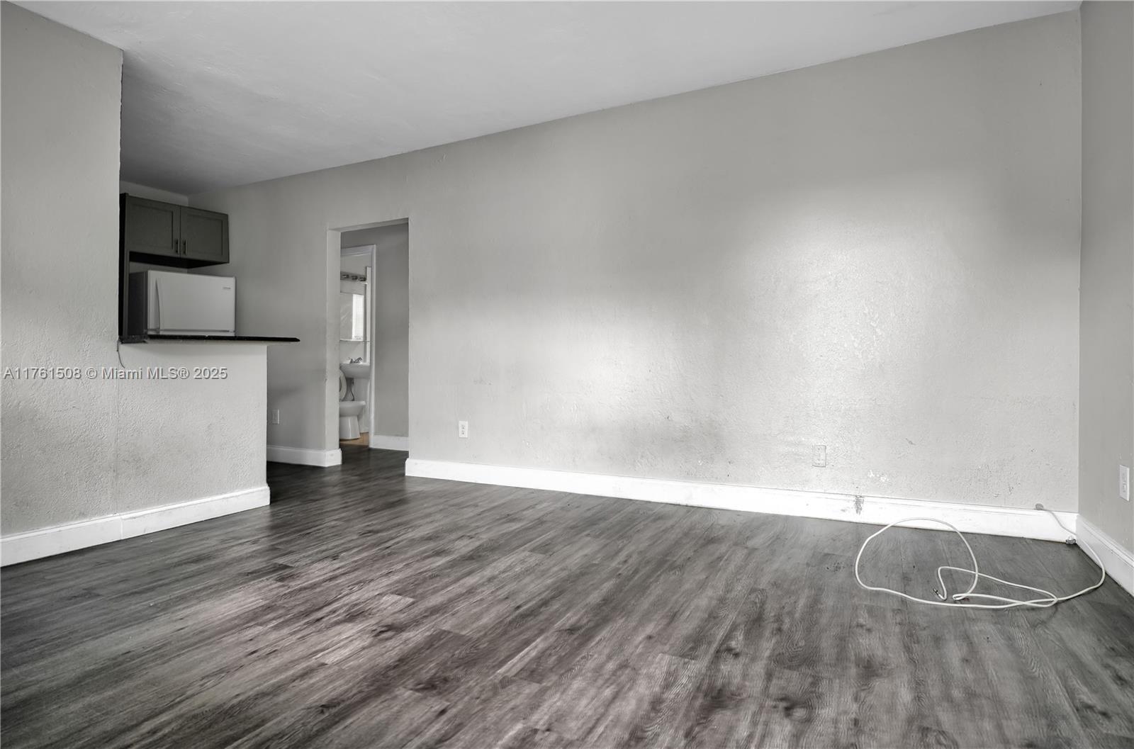 1575 NW 59th St, Miami FL 33142 photo 4