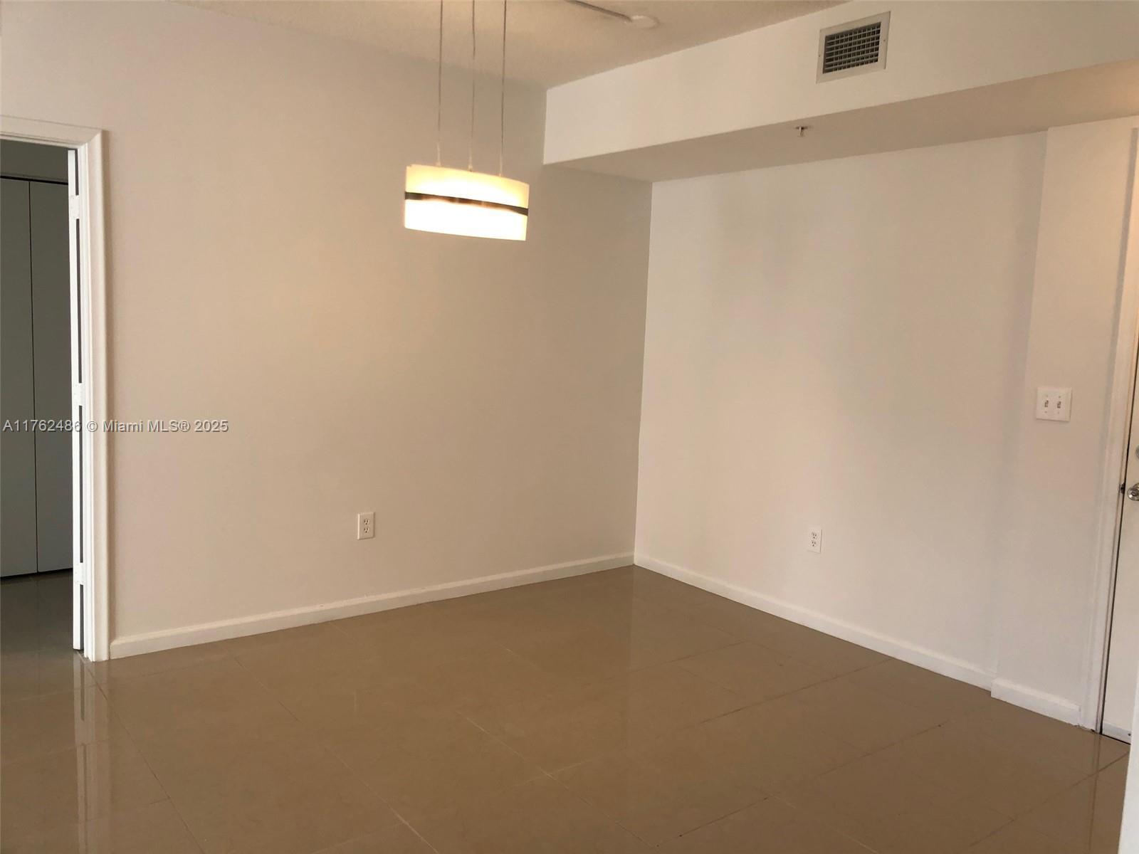 2775 NE 187th St # 527, Aventura FL 33180 photo 4