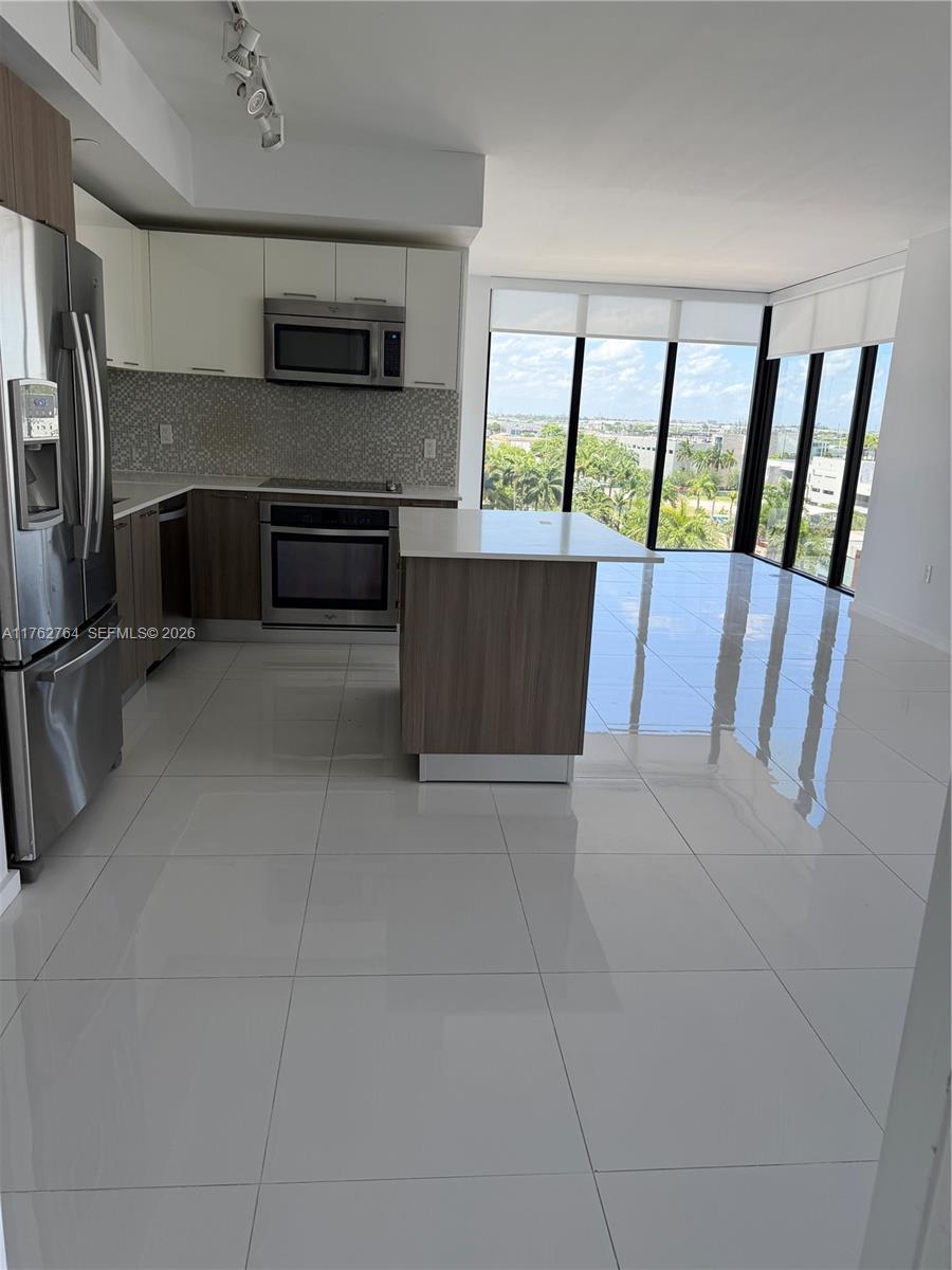5252 NW 85th Ave # 511, Doral FL 33166 photo 3