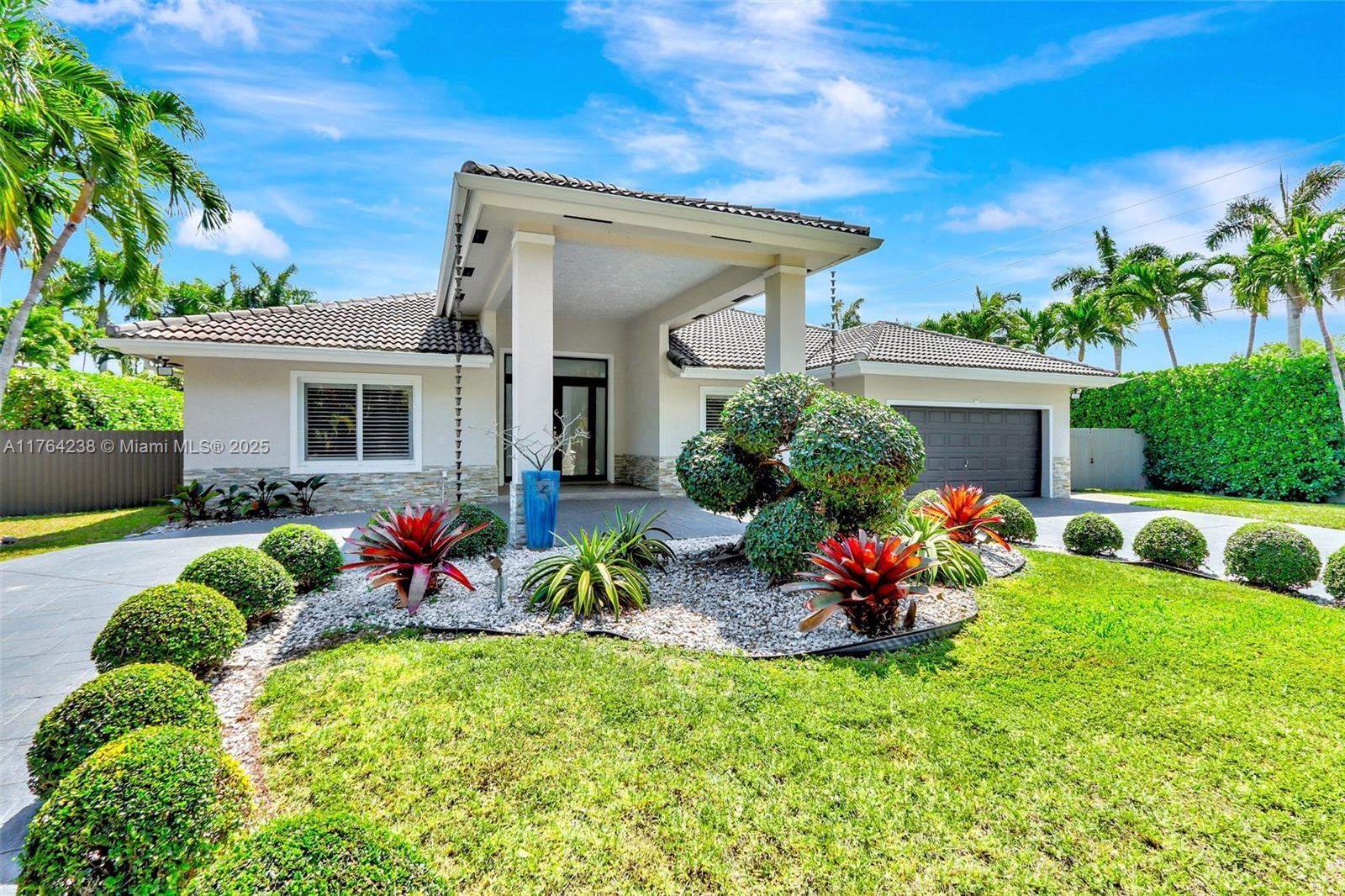 10190 SW 114th Ter, Miami FL 33176 photo 2