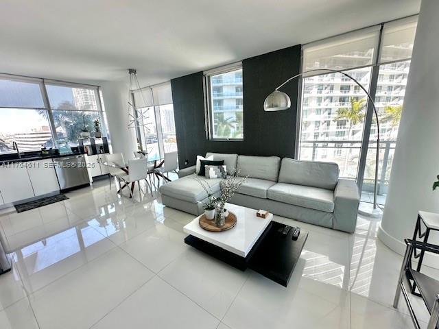 92 SW 3rd St # 1410, Miami FL 33130 photo 5