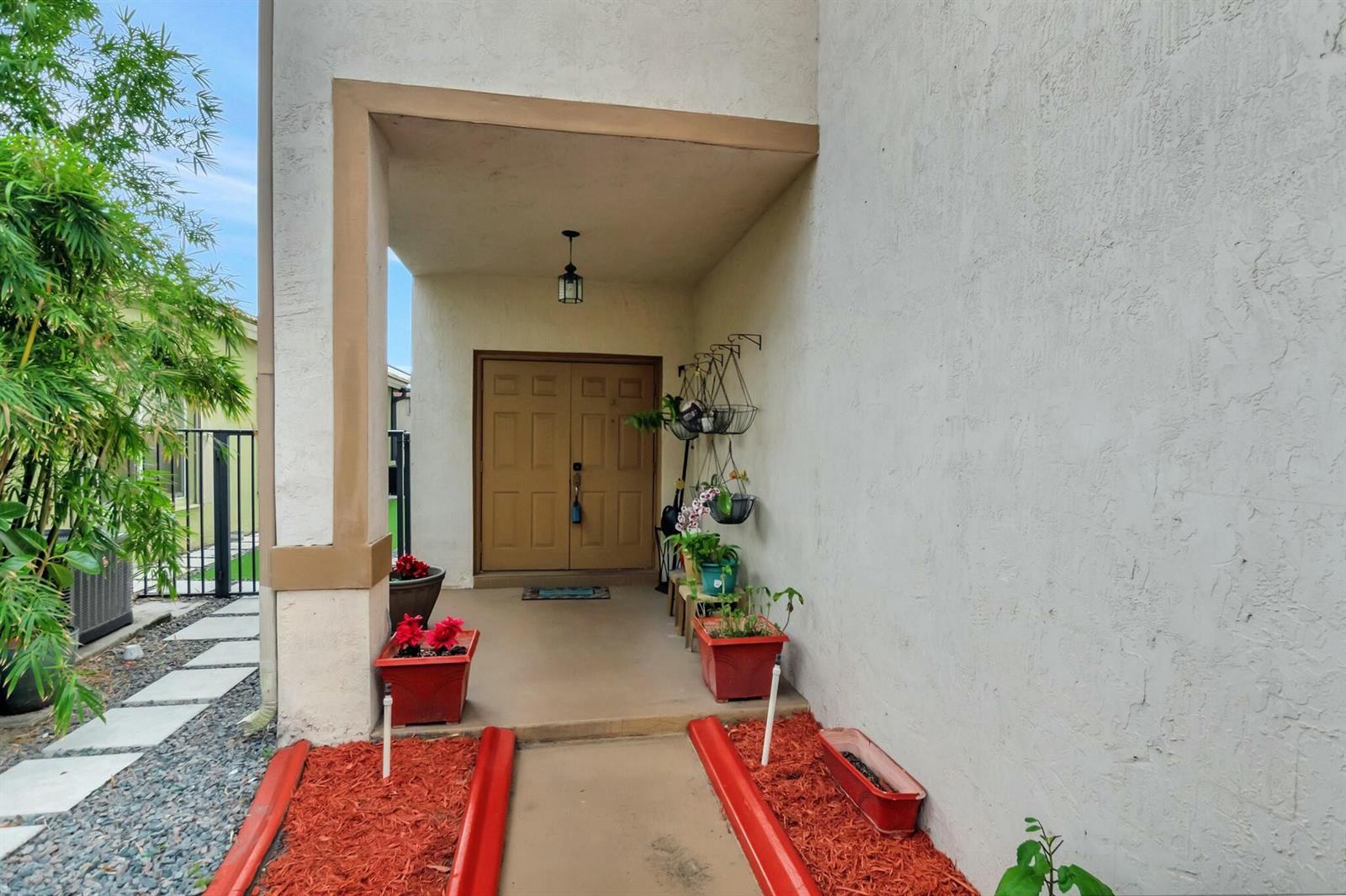 4940 Pelican Manor, Coconut Creek FL 33073 photo 2