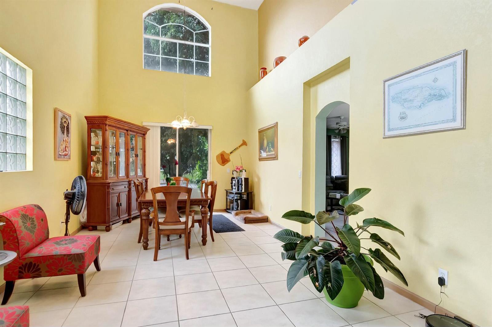 4940 Pelican Manor, Coconut Creek FL 33073 photo 5