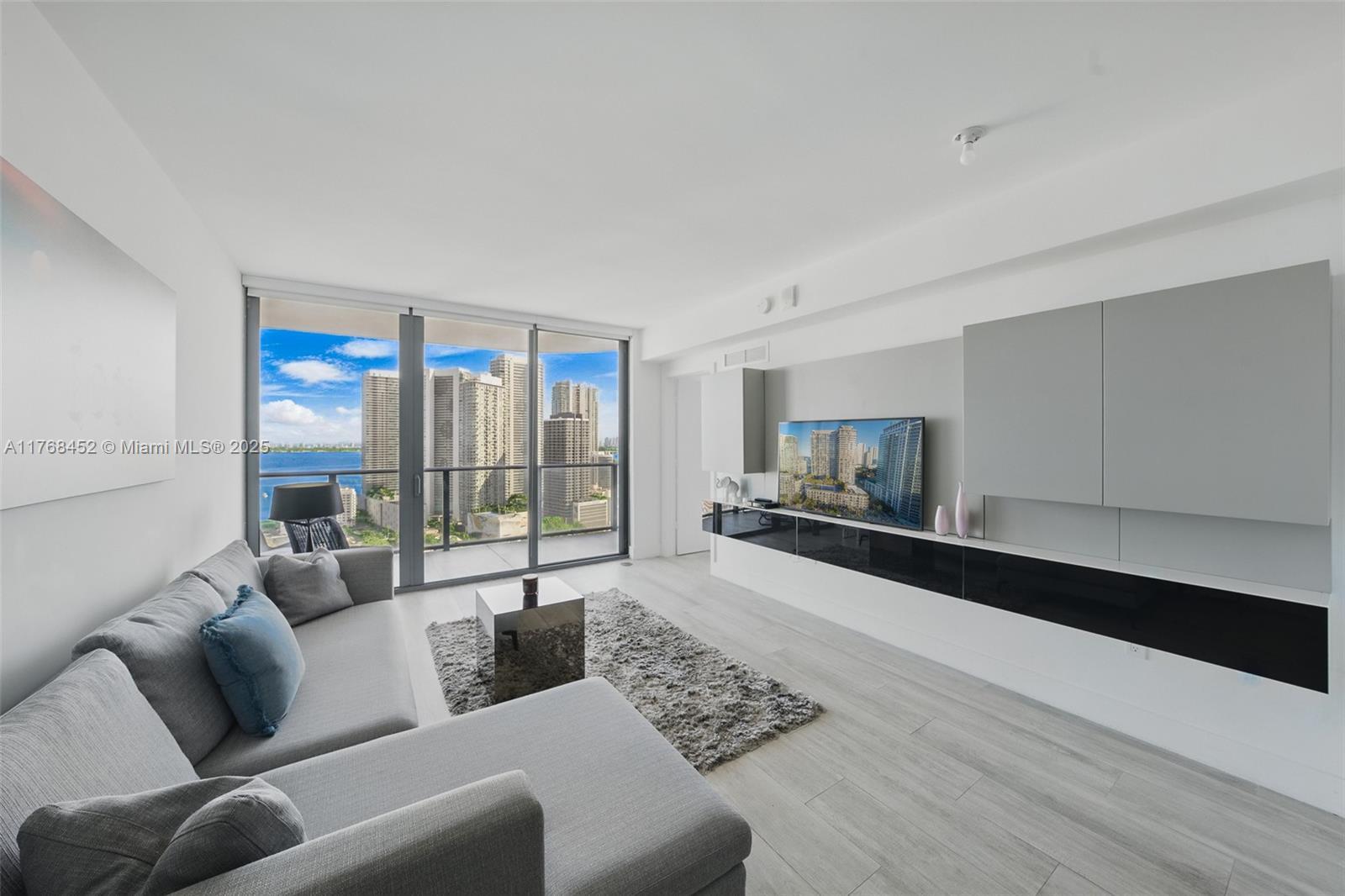 121 NE 34th St # 2805, Miami FL 33137 photo 4