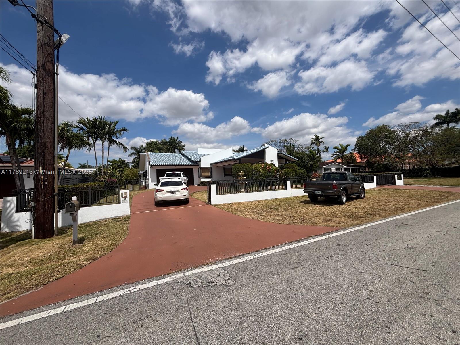 8325 SW 2nd St, Miami FL 33144 photo 2