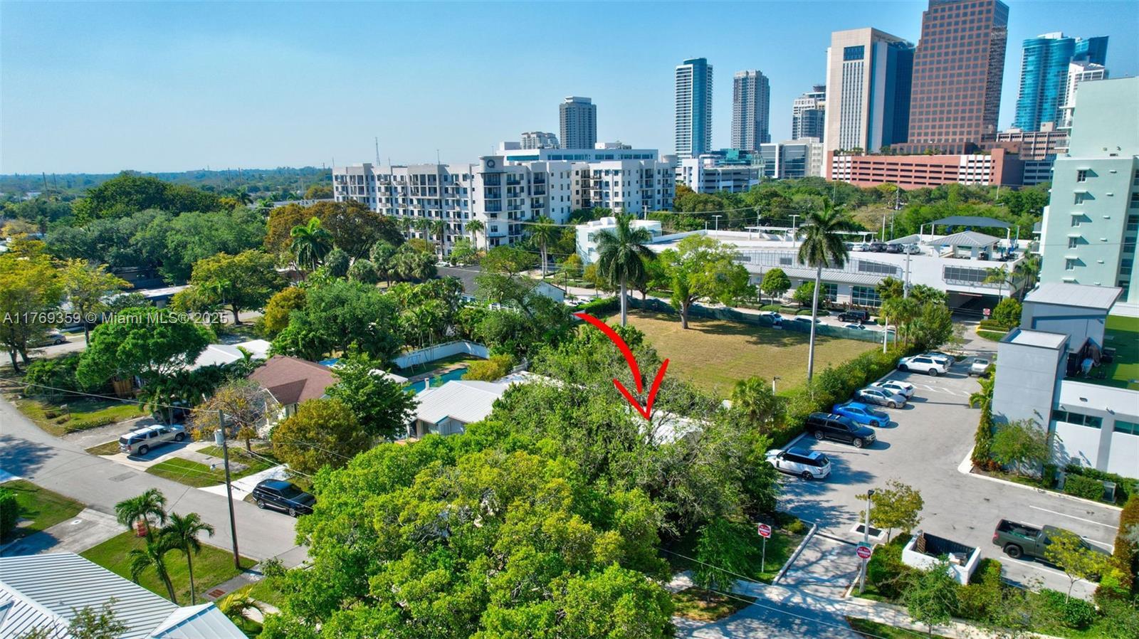 217 SE 10th St, Fort Lauderdale FL 33316 photo 3