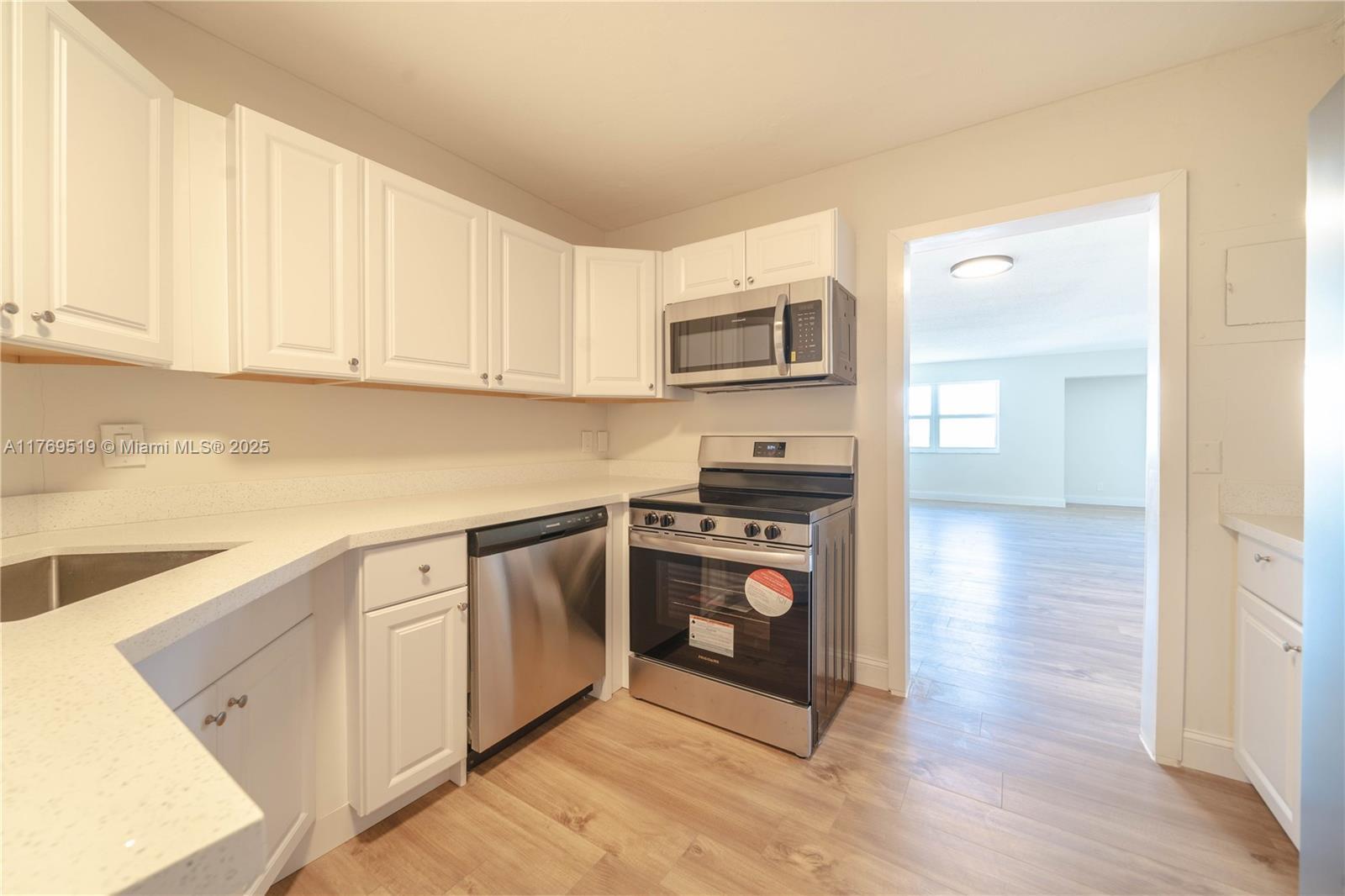 3301 Spanish Moss Ter # 802, Lauderhill FL 33319 photo 2